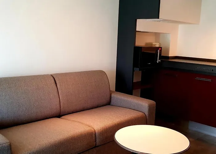 Apart Otel En Aparte