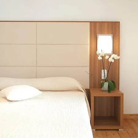 Aparthotel En Aparte Porto-Vecchio (Corsica)