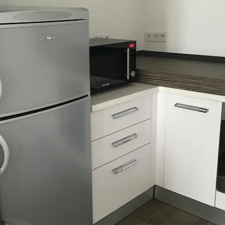 En Aparte פורטו-וישיו