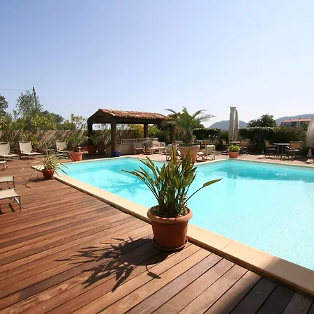 En Aparte Aparthotel 2*