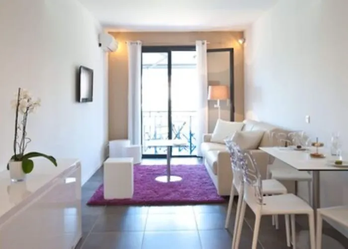 En Aparte Lägenhetshotell 3*