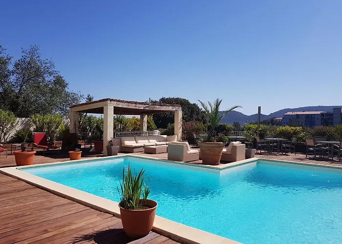 En Aparte Aparthotel 3*